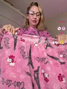 Snapshot of RAIRAsexy chatting on 06.29.26 RAIRAsexy online show from 06.29.26