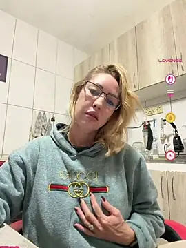 Snapshot of RAIRAsexy chatting on 07.21.26 RAIRAsexy online show from 07.21.26