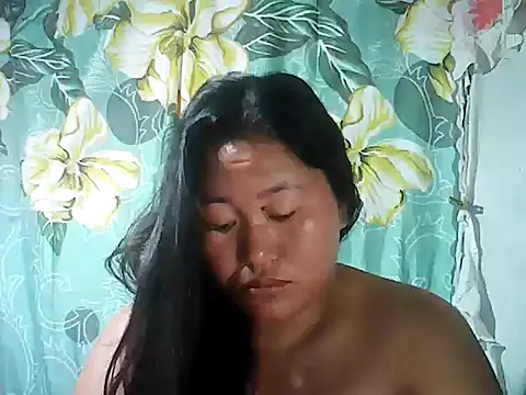 Snapshot of Sexyhorney4u chatting on 09.09.25 Sexyhorney4u online show from 09.09.25