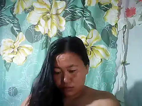 Snapshot of Sexyhorney4u chatting on 09.24.25 Sexyhorney4u online show from 09.24.25