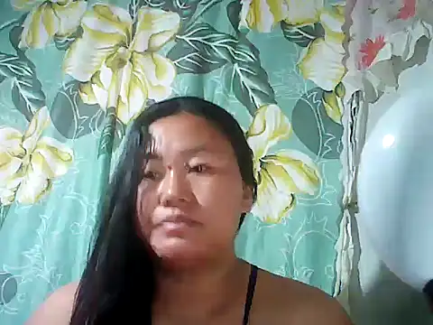 Snapshot of Sexyhorney4u chatting on 10.03.25 Sexyhorney4u online show from 10.03.25