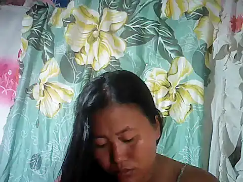 Snapshot of Sexyhorney4u chatting on 11.12.25 Sexyhorney4u online show from 11.12.25