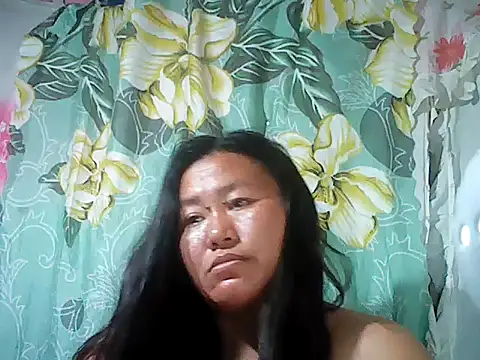 Snapshot of Sexyhorney4u chatting on 11.14.25 Sexyhorney4u online show from 11.14.25