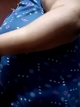 Snapshot of Pyarimoto chatting on 11.27.25 Pyarimoto online show from 11.27.25