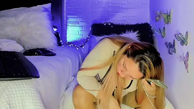 AndreaLombana online show from 01.14.25