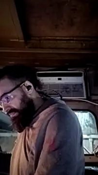 Snapshot of mak_bain chatting on 12.17.24 mak bain online show from 12.17.24