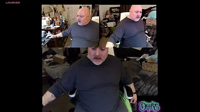 Snapshot of Drake_DVamp chatting on 02.14.25 Drake DVamp online show from 02.14.25