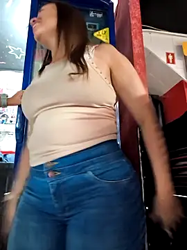 Snapshot of Nanybaker95 chatting on 11.20.25 Nanybaker95 online show from 11.20.25