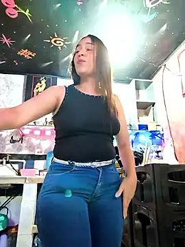 Snapshot of Nanybaker95 chatting on 12.04.25 Nanybaker95 online show from 12.04.25