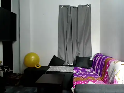 Snapshot of MistressKrizzel chatting on 06.15.26 MistressKrizzel online show from 06.15.26