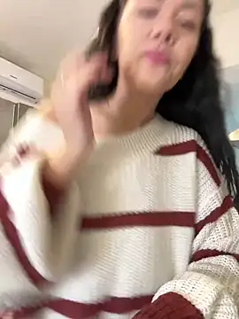 Snapshot of denise_k chatting on 11.10.25 denise k online show from 11.10.25