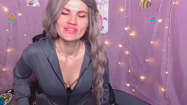 Snapshot of MilaLoona chatting on 03.30.26 MilaLoona online show from 03.30.26