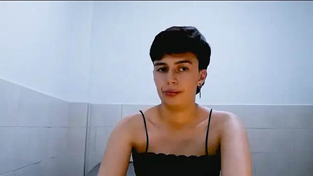 Snapshot of Cocain_Atenea chatting on 05.17.26 Cocain Atenea online show from 05.17.26