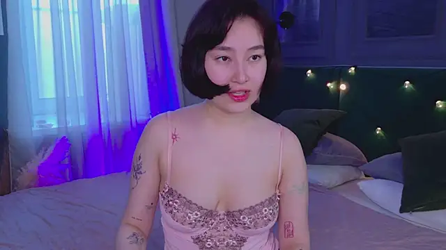 Snapshot of So_audrey chatting on 03.17.25 So audrey online show from 03.17.25