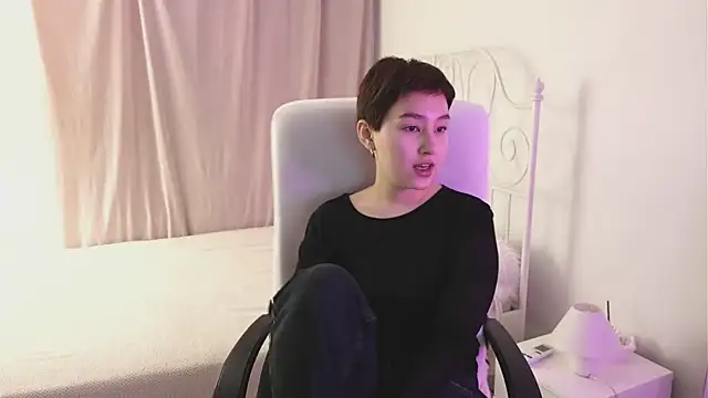 Snapshot of So_audrey chatting on 12.04.25 So audrey online show from 12.04.25