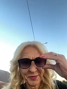 adella13 online show from 09.20.25