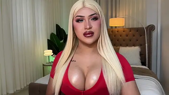 Your Majesty Tyra online show from 03.22.25