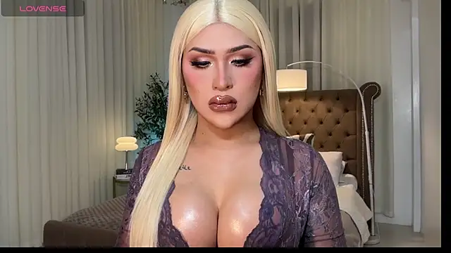 Your Majesty Tyra online show from 03.09.26