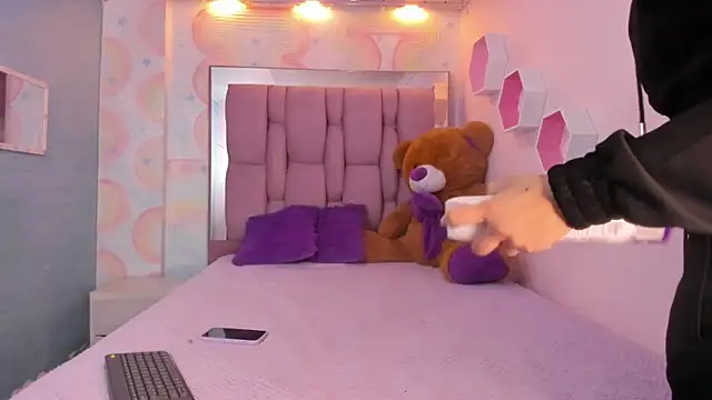 dayra angels online show from 02.25.25