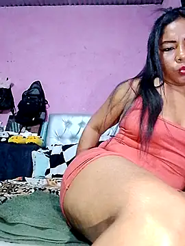 Snapshot of rosmery-navarro chatting on 12.08.24 rosmery-navarro online show from 12.08.24