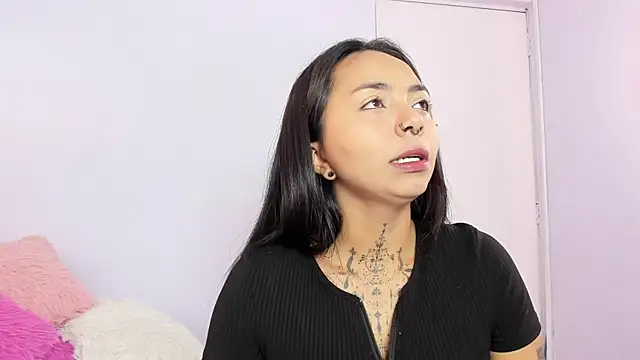 Snapshot of miss_soffi_ chatting on 09.27.25 miss soffi  online show from 09.27.25