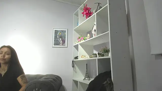 miss soffi  online show from 04.25.26