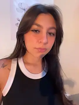 Snapshot of loolla_23 chatting on 02.02.26 loolla 23 online show from 02.02.26