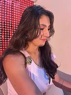 Snapshot of loolla_23 chatting on 04.05.26 loolla 23 online show from 04.05.26