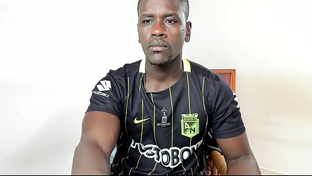 Black Master19cm online show from 10.12.25