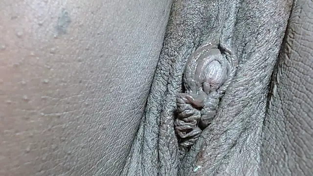 Snapshot of morenahott1 chatting on 05.29.26 morenahott1 online show from 05.29.26