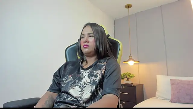 isabella florez online show from 04.28.26