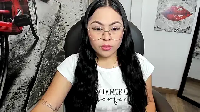 Hana    online show from 11.15.25