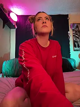 Snapshot of Mallorykoxx69 chatting on 02.15.26 Mallorykoxx69 online show from 02.15.26