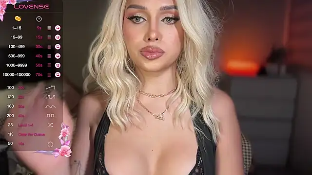 Snapshot of Judi_Abas chatting on 10.29.25 Judi Abas online show from 10.29.25