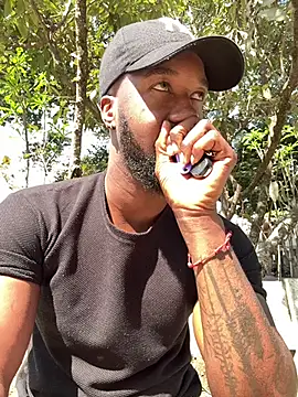 blackdrey18 online show from 12.14.25