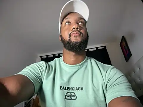 Snapshot of blackdrey18 chatting on 06.19.26 blackdrey18 online show from 06.19.26