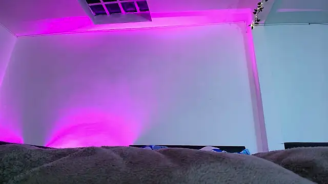 Snapshot of yesie_hot chatting on 03.08.26 yesie hot online show from 03.08.26