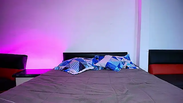 Snapshot of yesie_hot chatting on 03.08.26 yesie hot online show from 03.08.26