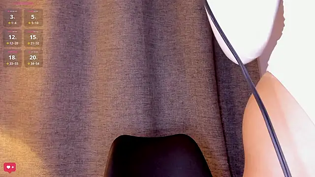 Assh lee  online show from 10.20.25