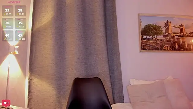 Assh lee  online show from 10.25.25