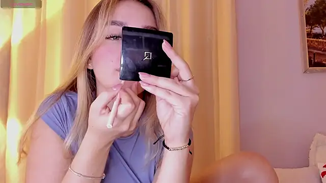 Assh lee  online show from 12.22.25