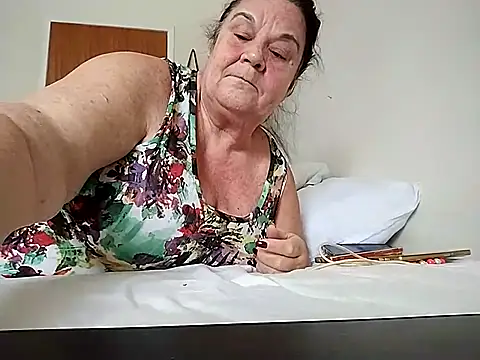 Yaya Mineira online show from 09.26.25