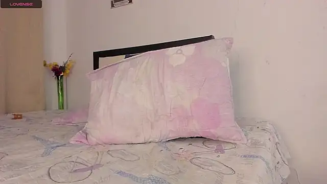 alicia rouusel online show from 12.04.24