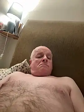 Snapshot of locallad88 chatting on 02.04.25 locallad88 online show from 02.04.25