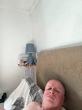 Snapshot of locallad88 chatting on 09.08.25 locallad88 online show from 09.08.25