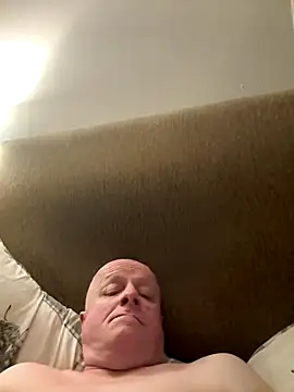 Snapshot of locallad88 chatting on 10.24.25 locallad88 online show from 10.24.25