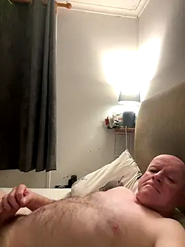 Snapshot of locallad88 chatting on 10.25.25 locallad88 online show from 10.25.25