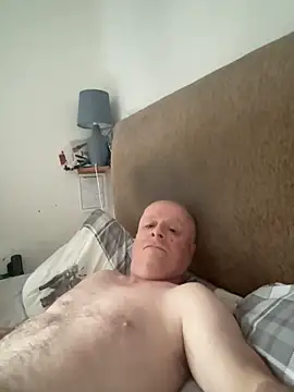 Snapshot of locallad88 chatting on 10.31.25 locallad88 online show from 10.31.25