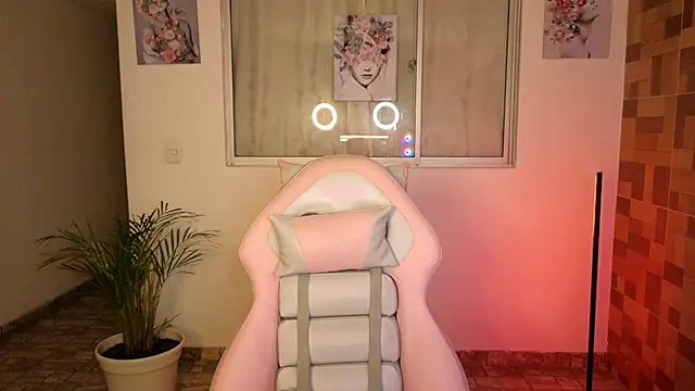 Snapshot of sexyladyy_ chatting on 01.18.25 sexyladyy online show from 01.18.25