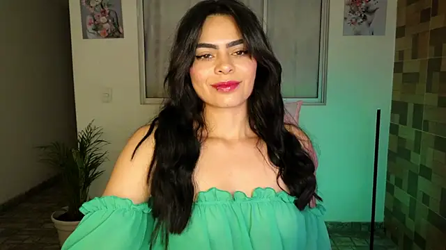 Snapshot of sexyladyy_ chatting on 01.31.25 sexyladyy online show from 01.31.25